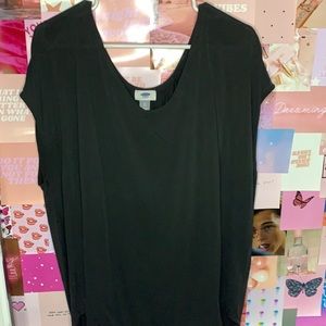 Old navy dark grey tshirt